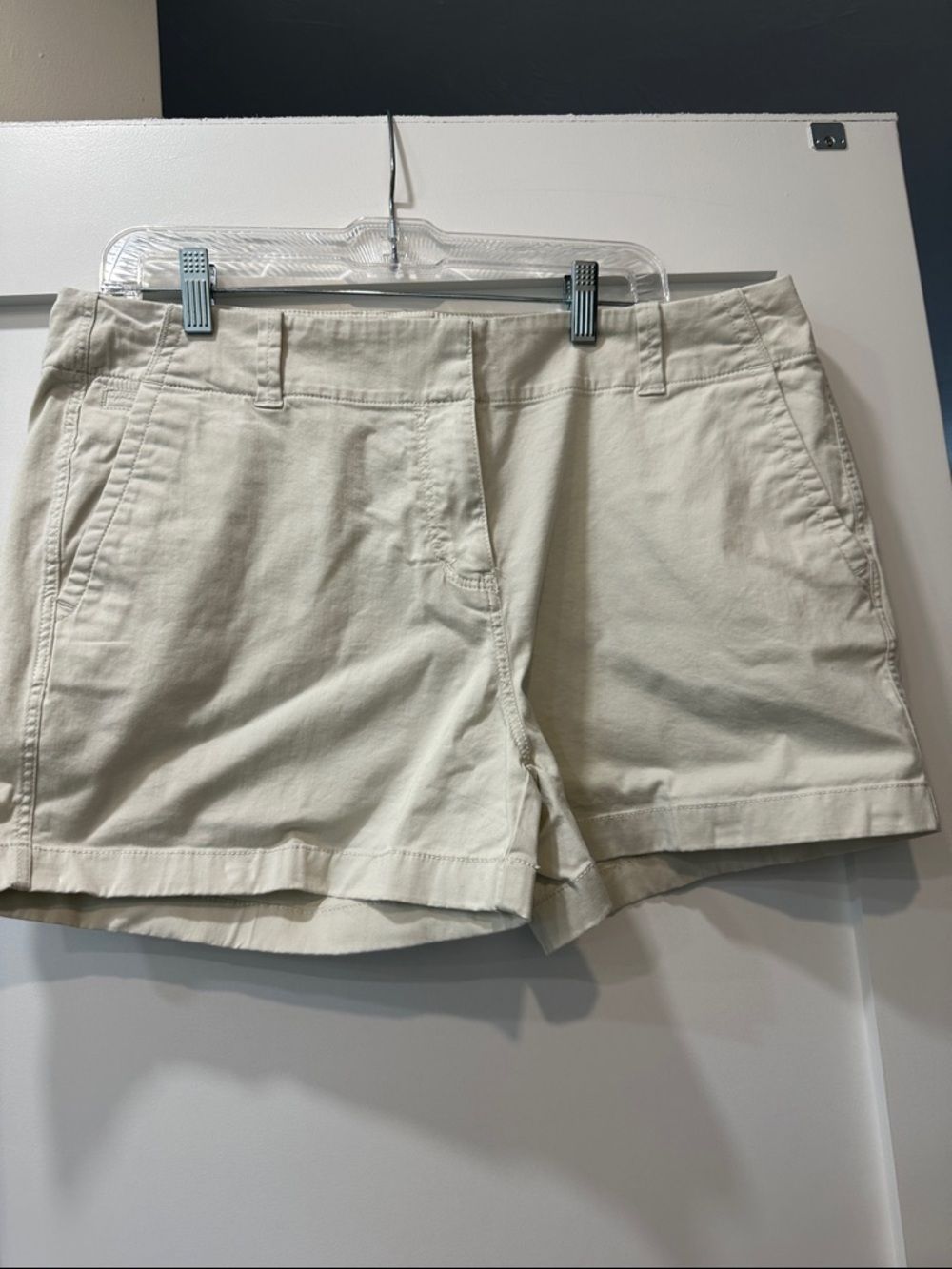 Vineyard Vines Cream Cotton Everyday Shorts 3 inch